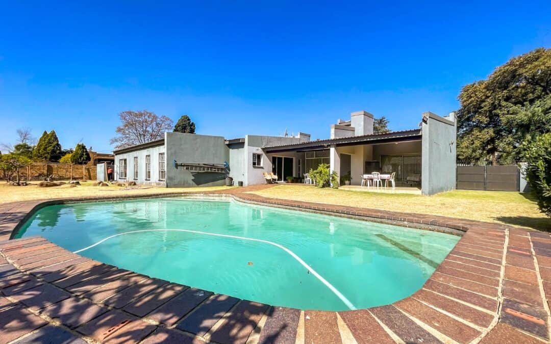 #1553 – 4 Bedroom House in Sunward Park