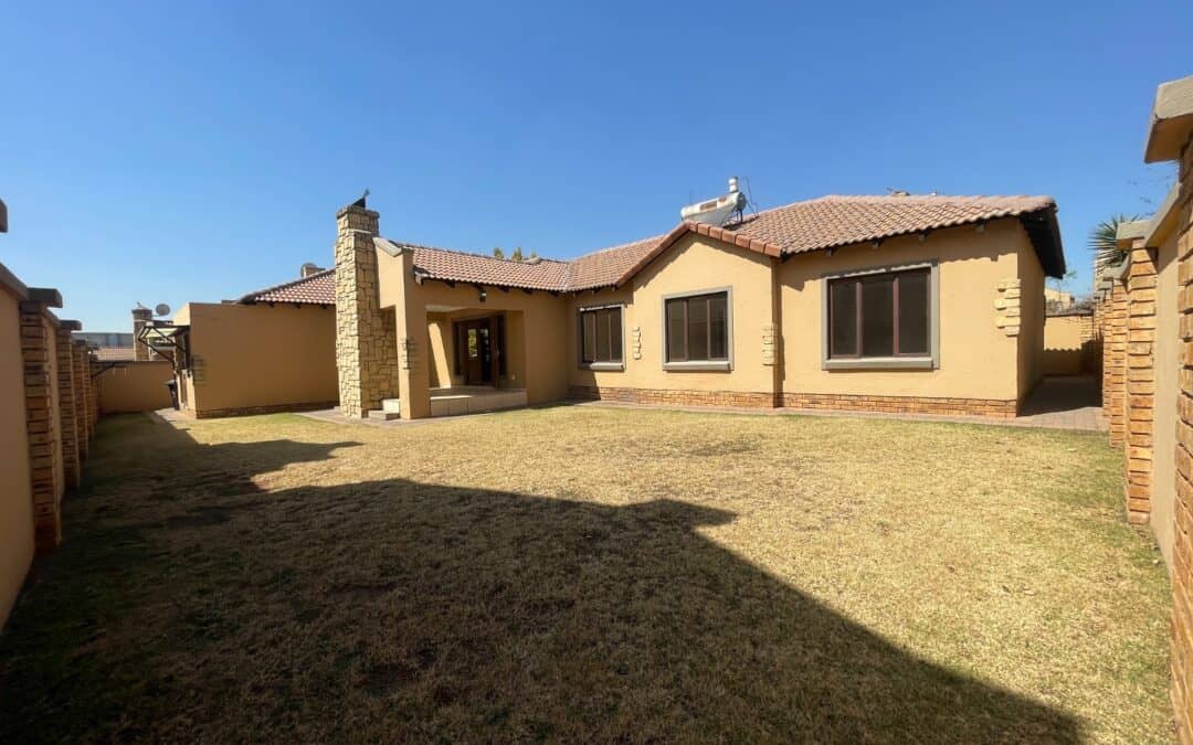 #1660 – 3 Bedroom Cluster in Hughes