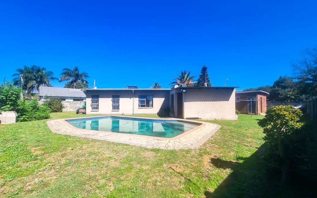 #1970 – Perfect Starter Home in Bonaero Park – Ready for Your Personal Touch