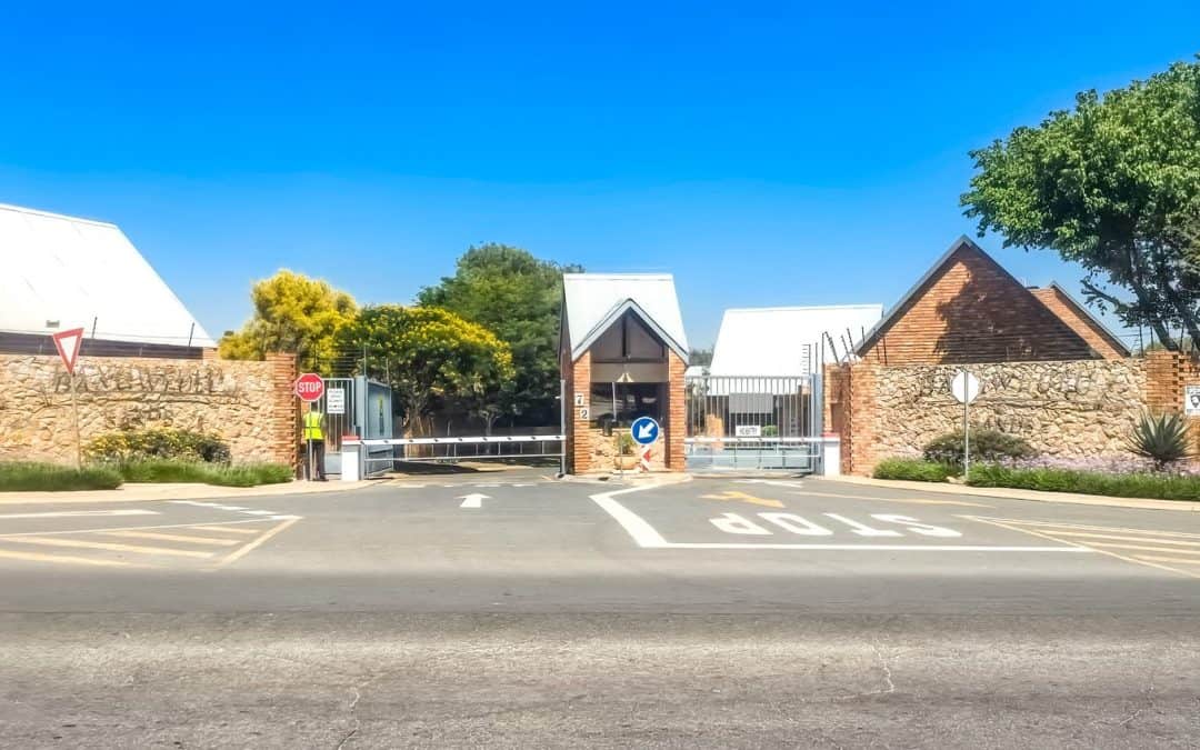 #2016 – Elegant Family Living in Bangweulu Sands, Glen Marais
