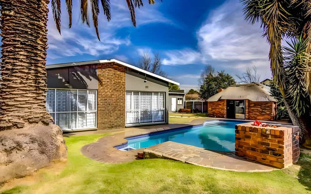#2027 – Cozy Modern Family Home