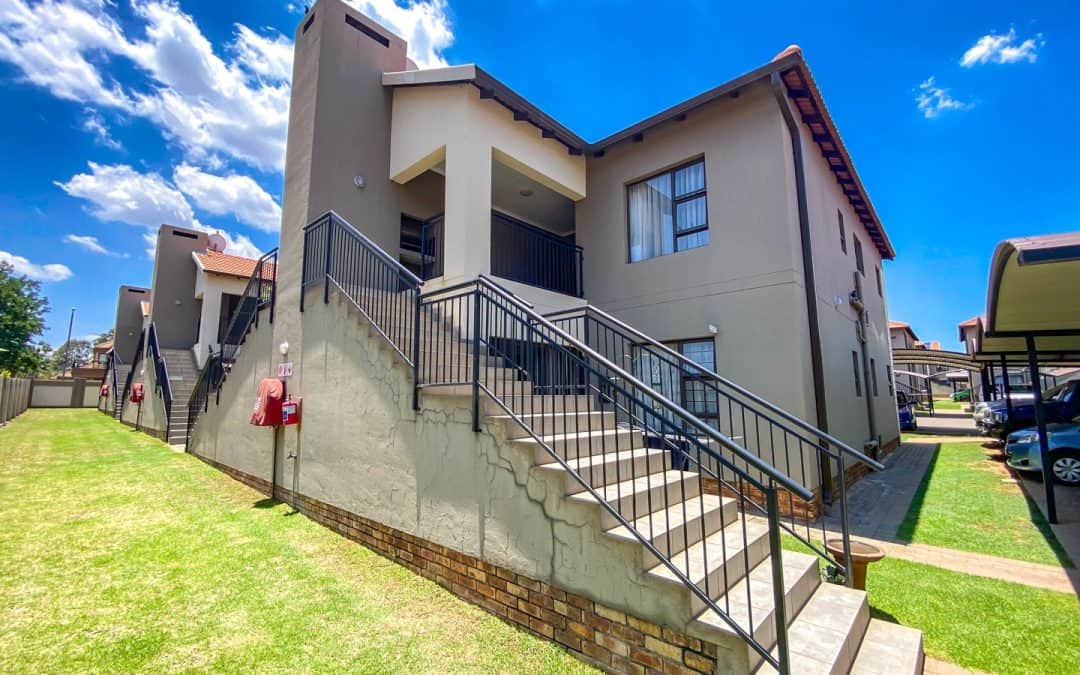 #2065 – Modern Pet Friendly Ground-Floor Apartment in Malibu Manor – Norton Park