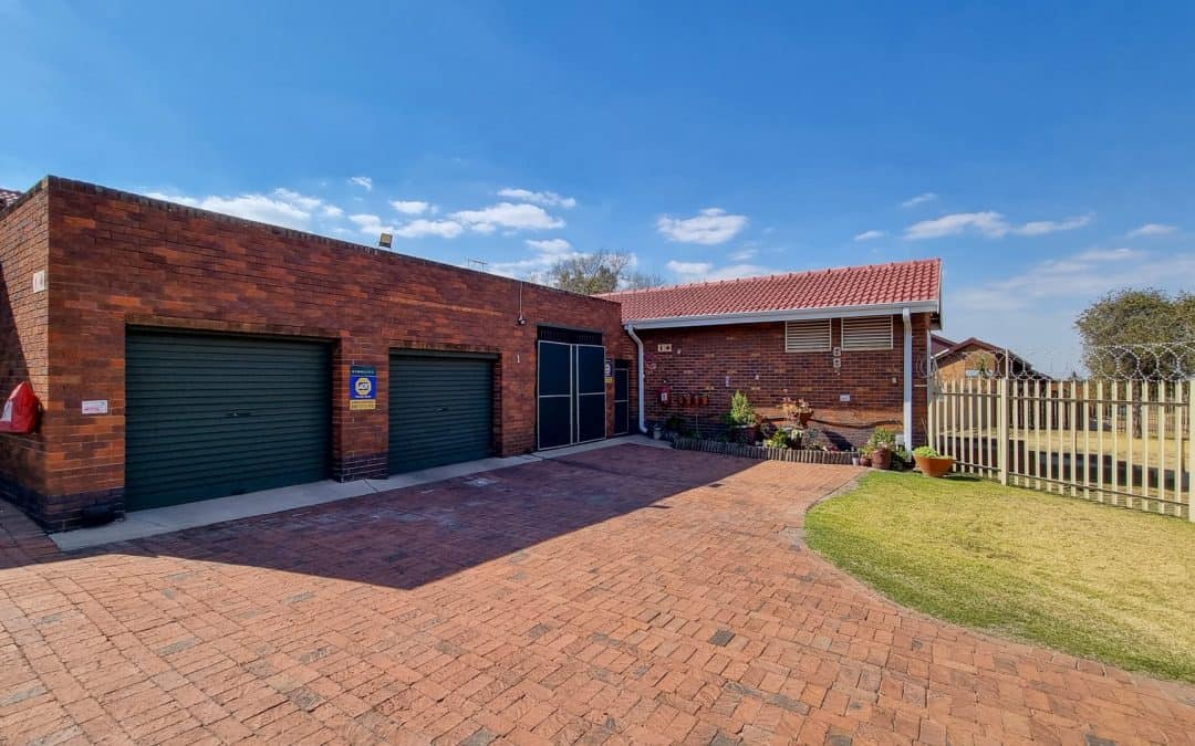 #2139 – 3 Bed / 2 Bath Single Storey
