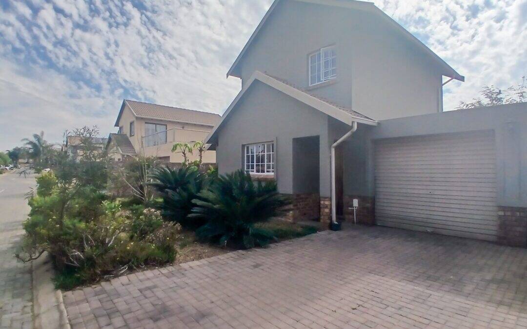 #2188 – Elegant 3-Bedroom Family Home for Sale in Broadhurst Estate, Pomona