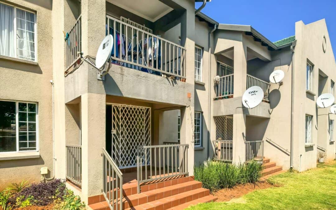 #2216 – Glen Marais – Beautifully Renovated 3-Bedroom Home