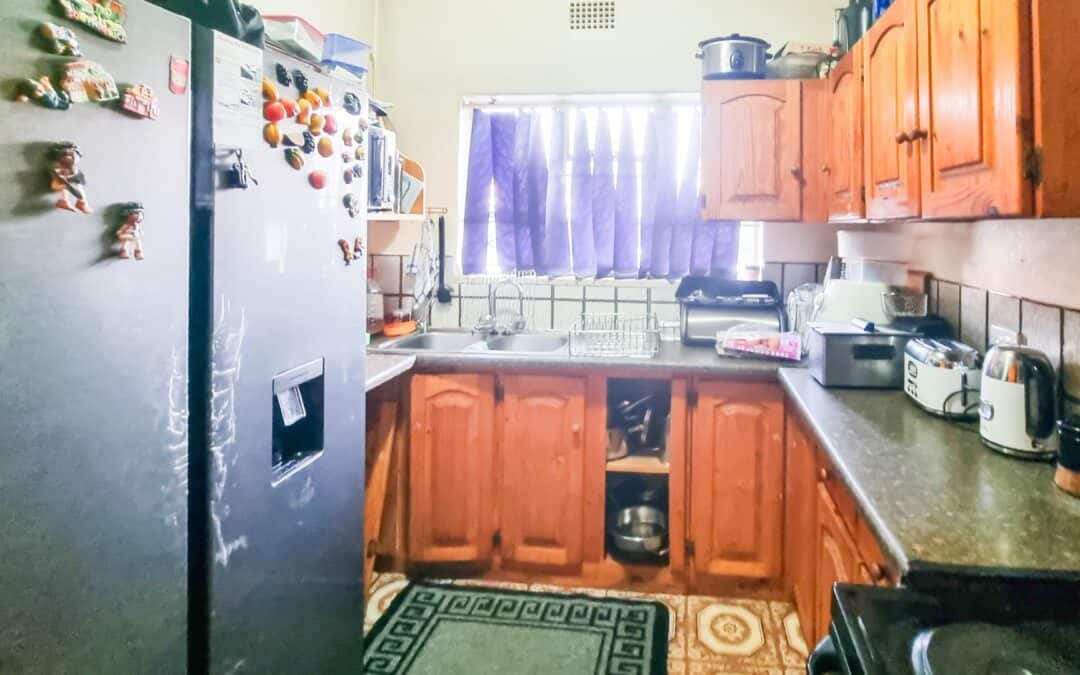 #2198 – 3 Bedroom, 1 Bathroom Ground Floor Sonnekus Gem!