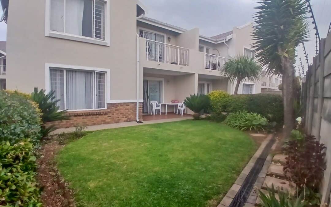 #2241 – Ground Floor Corner Apartment in Norton Park