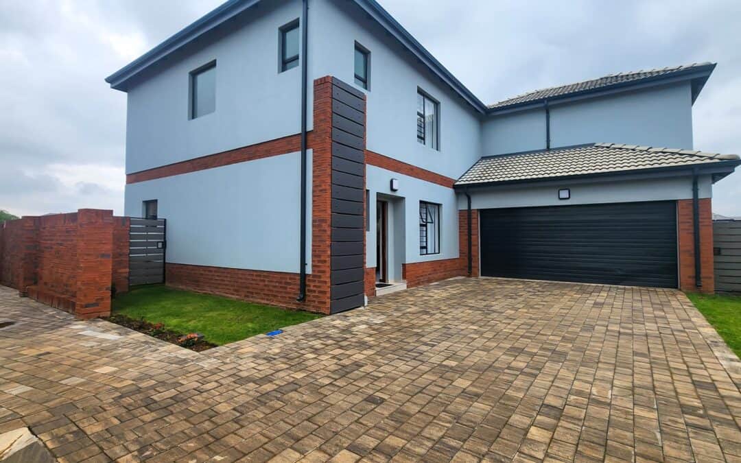 #2289 – Modern Luxury Cluster Living — 4 Bedroom, 3.5 Bathroom Home in Exclusive Lakefield Estate