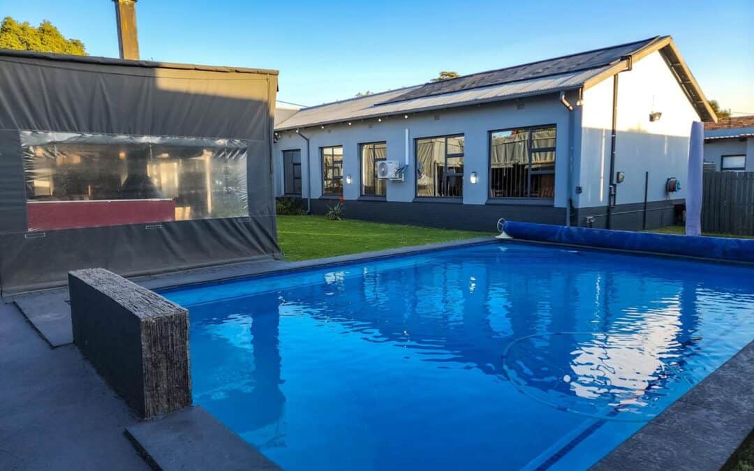 #2274 – 3 bedroom home with a self catering flatlet!