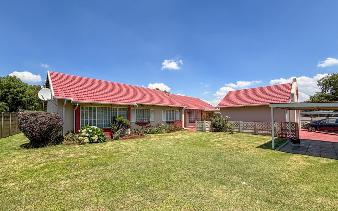 #2382 – Discover this cozy family home in Parkrand, offering comfort, space, and practicality.