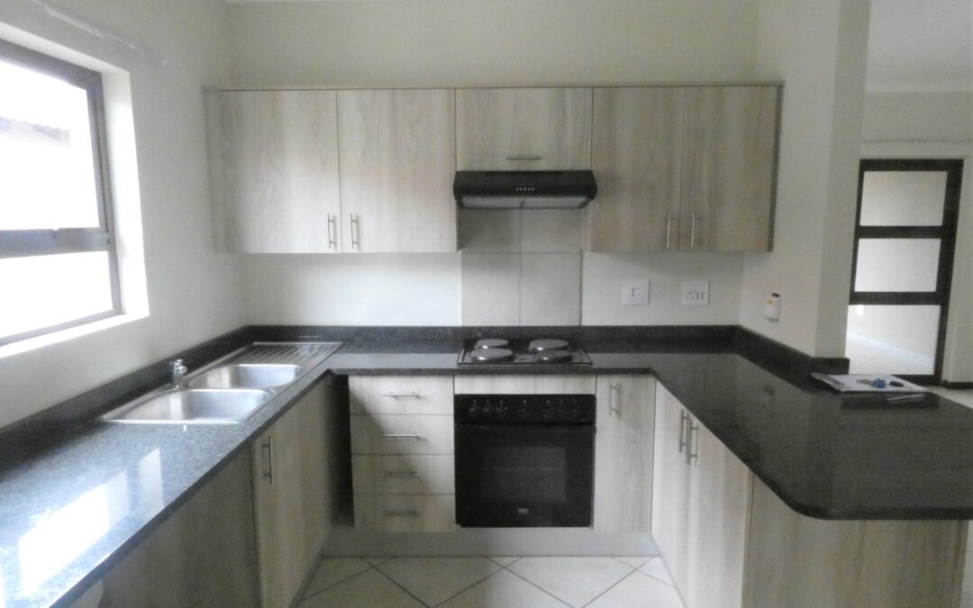 #2384 – Upstairs 2-Bedroom Townhouse in Brentwood Park – Ideal for Investors & First-Time Buyers