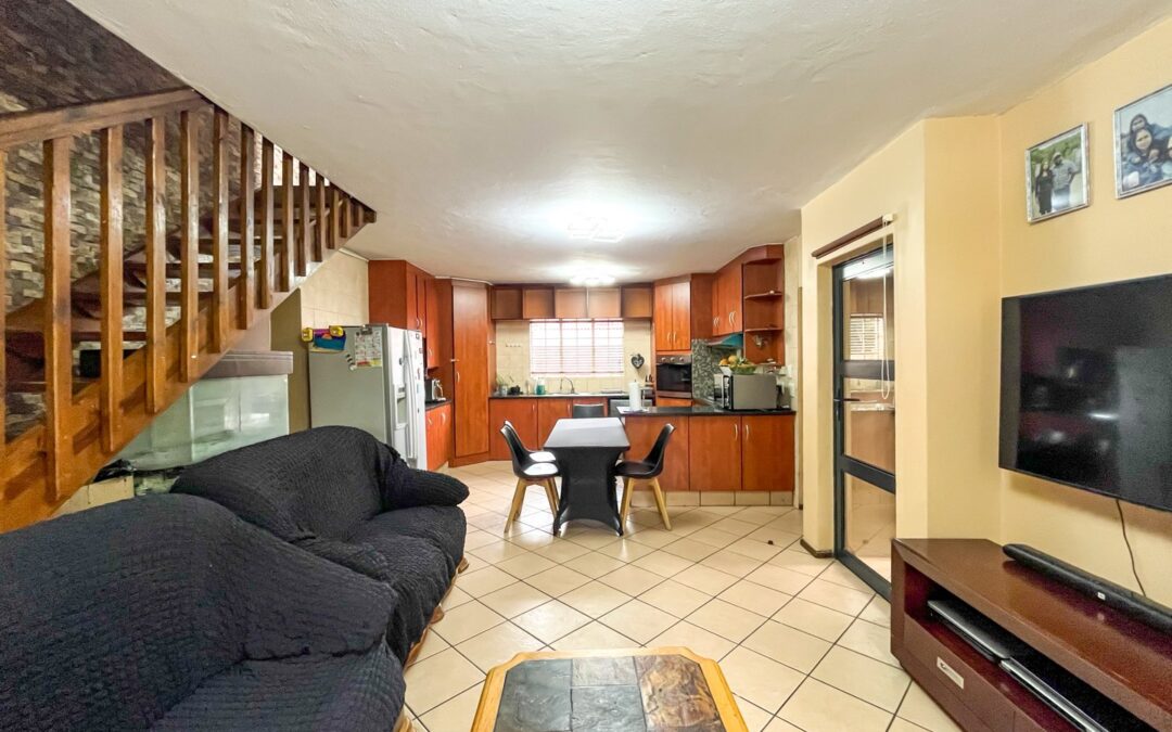 #2388 –  Beautifully positioned 3-bedroom, 2-bathroom home