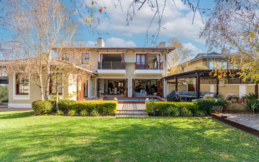 #2433 – Elegant Entertainer’s Dream in Ebotse Estate