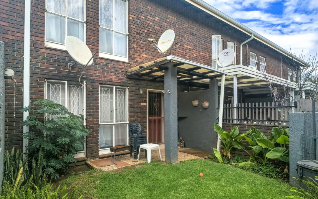 #2263 – Charming 2-Bedroom Townhouse with Private Garden in Secure Complex