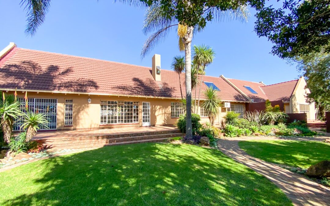 #2441 – Spacious 4-Bed Family Home in Glen Marais Enclosure