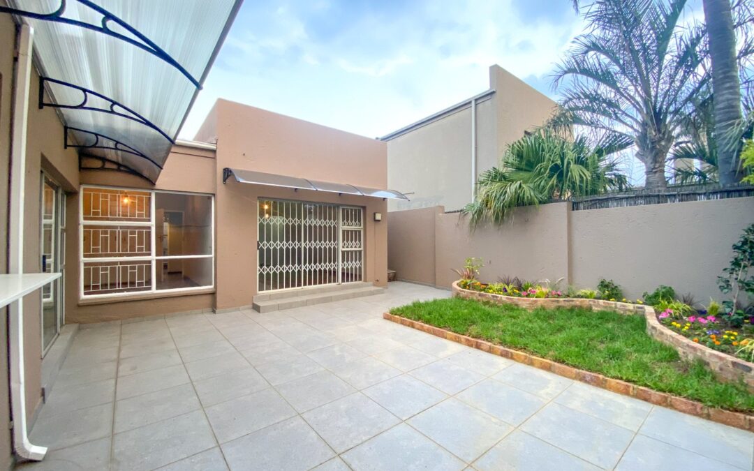 #2418 – Spacious Glen Marais Cluster with Bar and Braai Area