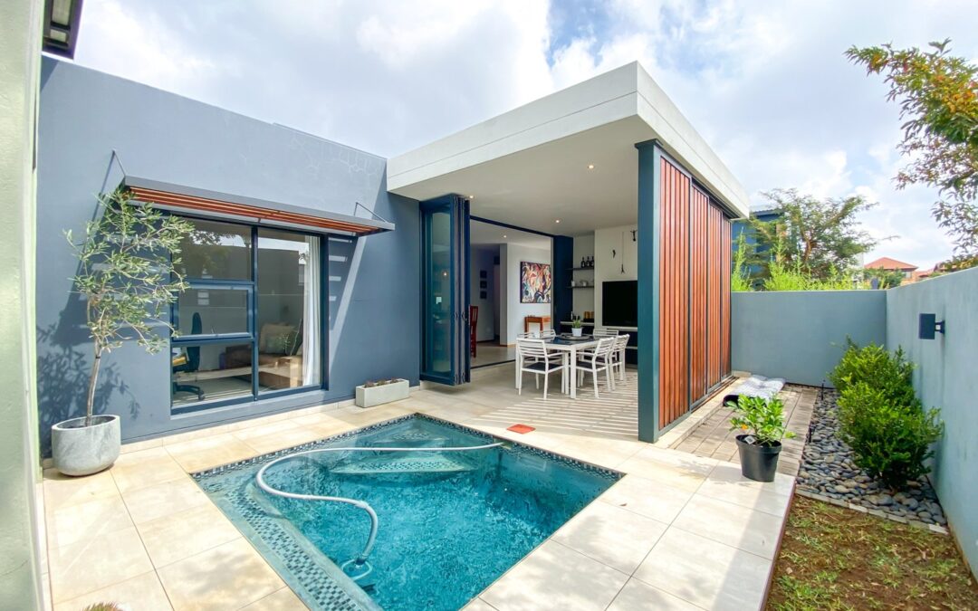 #2422 – Light-Filled Modern Home in Prestigious Swallow Hills Estate