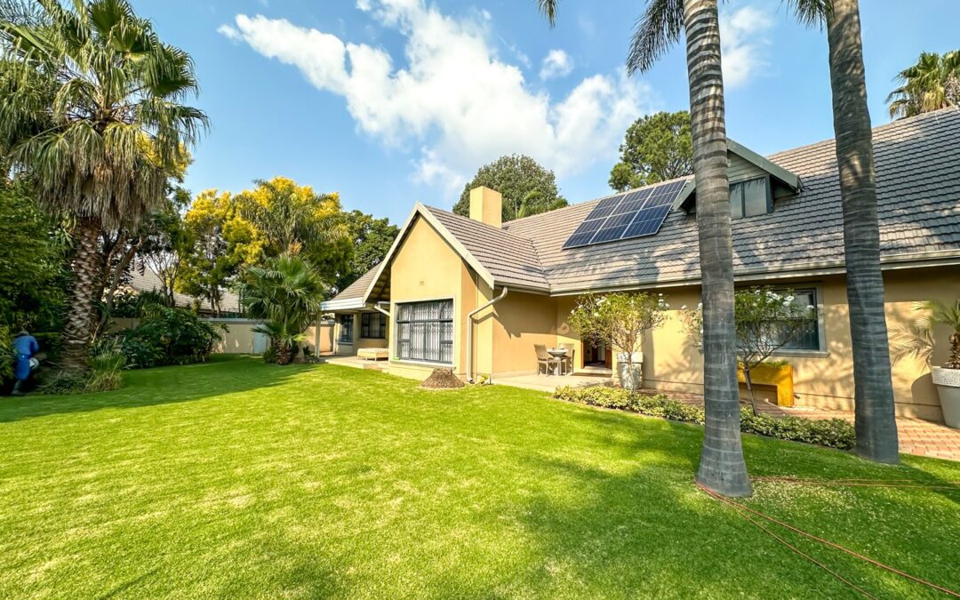 #2467 – Luxury 4 Bedroom Home with Pool, Lapa & Solar