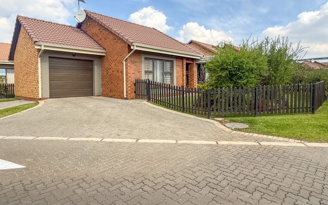 #2473 – 3 Bedroom 2 Bathroom in Country life Retirement village